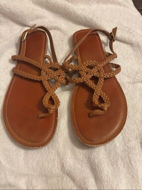 Universal Thread Tan Braided Toe-Loop Sandals